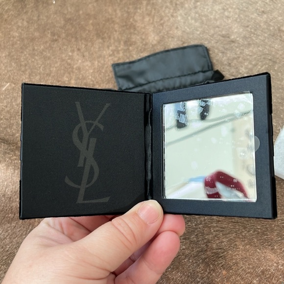 Yves Saint Laurent YSL Black Velvet Compact Cummerbund Travel Mirror & Pouch Rar - Picture 6 of 9
